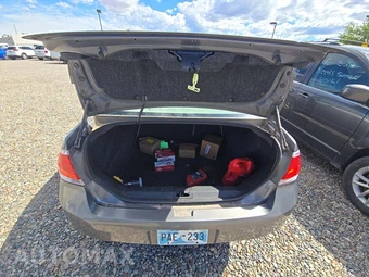 2010 Ford Focus SE Sedan – miniatura 13