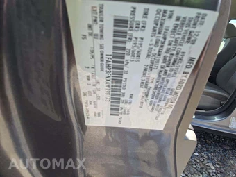 2010 Ford Focus SE Sedan – miniatura 5