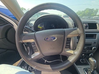 2010 Ford Fusion SE – miniatura 10
