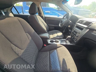 2010 Ford Fusion SE – miniatura 8
