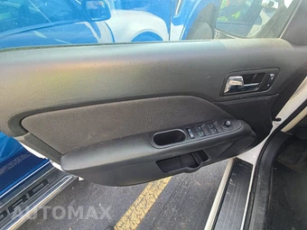 2010 Ford Fusion SE – miniatura 9