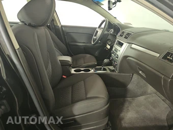 2010 Ford Fusion SE – miniatura 8