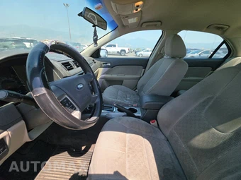 2010 Ford Fusion SE – miniatura 7