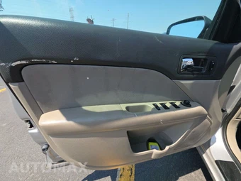 2010 Ford Fusion SE – miniatura 9