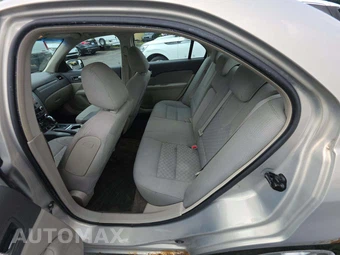 2010 Ford Fusion SE - miniatura 10