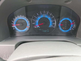 2010 Ford Fusion SE - miniatura 6