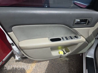 2010 Ford Fusion SEL – miniatura 9
