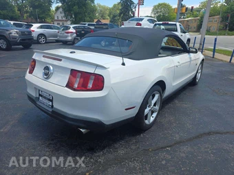 2010 Ford Mustang GT Convertible - miniatura 3