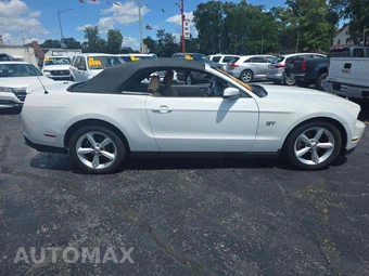 2010 Ford Mustang GT Convertible - miniatura 4