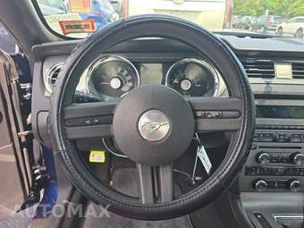 2010 Ford Mustang GT Coupe – miniatura 10