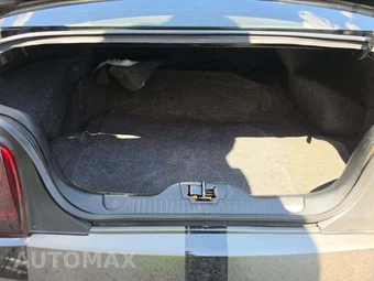 2010 Ford Mustang GT Coupe - miniatura 14