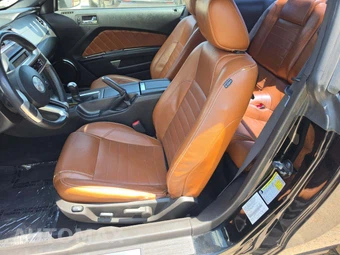 2010 Ford Mustang GT Coupe - miniatura 5