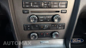 2010 Ford Mustang GT Premium Convertible - miniatura 24