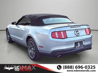2010 Ford Mustang GT Premium Convertible - miniatura 3
