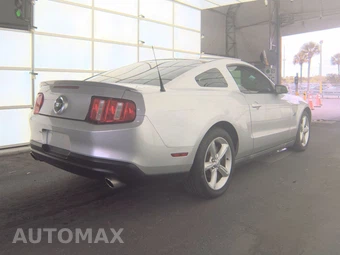 2010 Ford Mustang GT Premium Coupe - miniatura 4