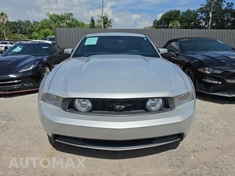 2010 Ford Mustang GT Premium Coupe - miniatura 2