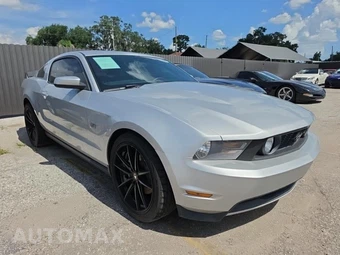 2010 Ford Mustang GT Premium Coupe - miniatura 3