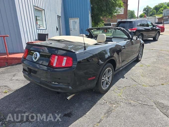 2010 Ford Mustang V6 Convertible - miniatura 3