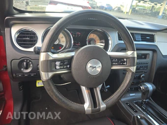 2010 Ford Mustang V6 Coupe - miniatura 10