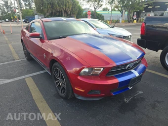 2010 Ford Mustang V6 Coupe - miniatura 3
