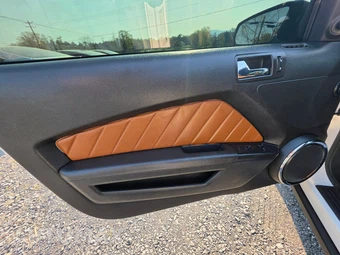2010 Ford Mustang V6 Premium Convertible - miniatura 13