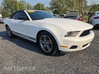 2010 Ford Mustang V6 Premium Convertible - miniatura 2