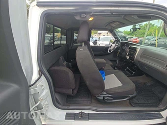 2010 Ford Ranger XLT Extended Cab Medium Bed w/Rear Doors – miniatura 16