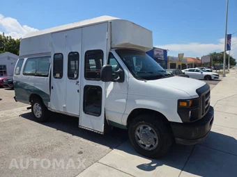 2010 Ford Super Duty E-350 Commercial Cargo Van 138.0" WB - miniatura 3