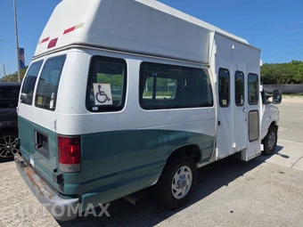 2010 Ford Super Duty E-350 Commercial Cargo Van 138.0" WB - miniatura 4