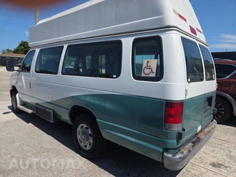 2010 Ford Super Duty E-350 Commercial Cargo Van 138.0" WB - miniatura 5