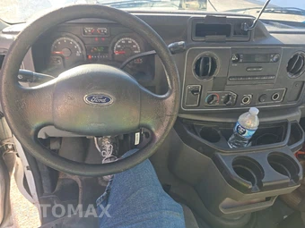 2010 Ford Super Duty E-350 Cutaway DRW - miniatura 11