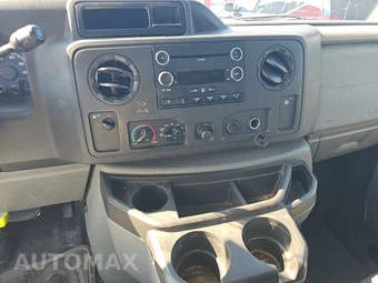 2010 Ford Super Duty E-350 Recreational Van 138.0" WB - miniatura 11