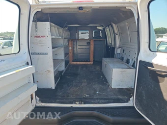 2010 Ford Super Duty E-350 Recreational Van 138.0" WB - miniatura 17