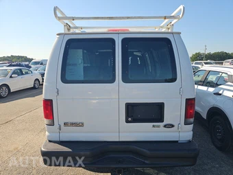 2010 Ford Super Duty E-350 Recreational Van 138.0" WB - miniatura 5