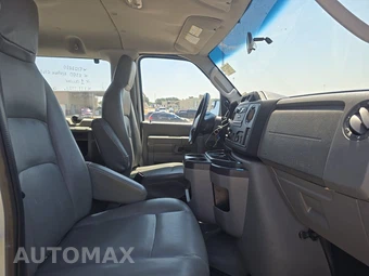 2010 Ford Super Duty E-350 Wagon XL 138.0" WB - miniatura 8