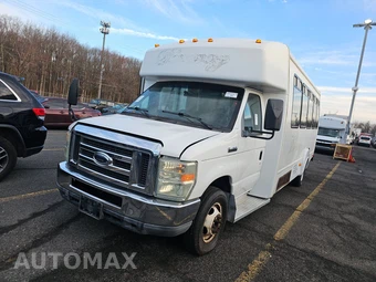 2010 Ford Super Duty E-450 Cutaway DRW 176.0" WB