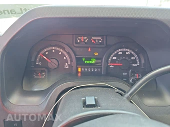 2010 Ford Super Duty E-450 Cutaway DRW – miniatura 12