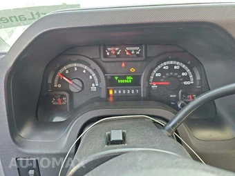 2010 Ford Super Duty E-450 Cutaway DRW – miniatura 18