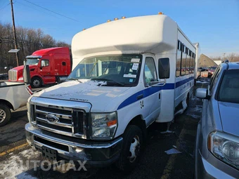2010 Ford Super Duty E-450 Cutaway DRW – miniatura 43