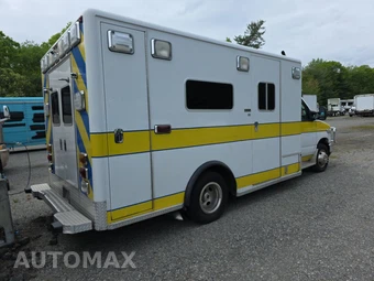 2010 Ford Super Duty E-450 Cutaway DRW - miniatura 4