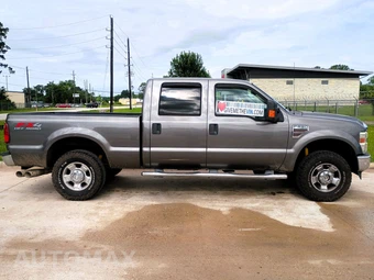 2010 Ford Super Duty F-250 Cabela's Crew Cab Medium Bed