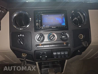 2010 Ford Super Duty F-250 Cabela's Crew Cab Medium Bed - miniatura 17