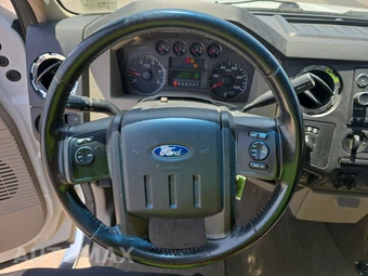 2010 Ford Super Duty F-250 Cabela's Crew Cab Medium Bed - miniatura 10