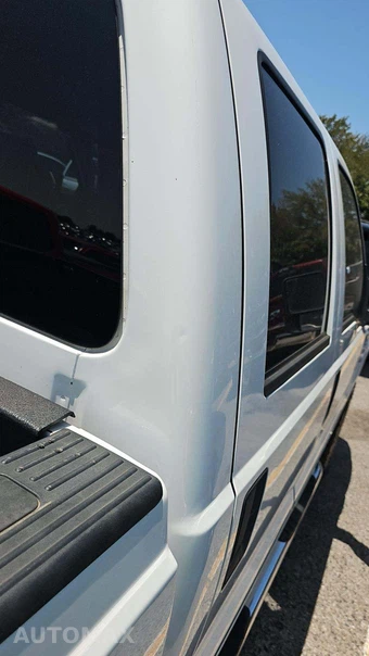 2010 Ford Super Duty F-250 Cabela's Crew Cab Medium Bed - miniatura 37