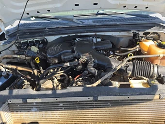 2010 Ford Super Duty F-350 Cab Chassis XLT Regular Cab DRW - miniatura 14