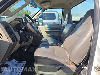 2010 Ford Super Duty F-350 Cab Chassis XLT Regular Cab DRW - miniatura 7