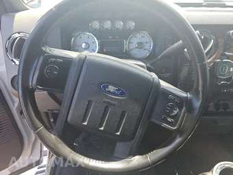 2010 Ford Super Duty F-350 Lariat Crew Cab Long Bed DRW - miniatura 10