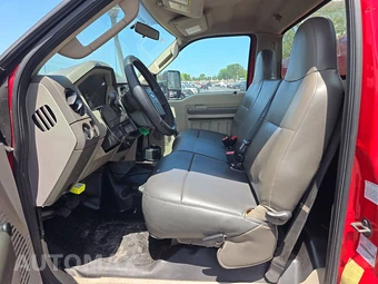 2010 Ford Super Duty F-450 Cab Chassis XL Regular Cab DRW - miniatura 7