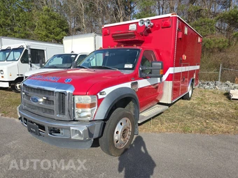 2010 Ford Super Duty F-450 Cab Chassis XLT Regular Cab DRW