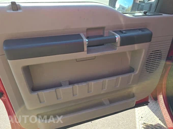 2010 Ford Super Duty F-450 Cab Chassis XLT Regular Cab DRW - miniatura 9